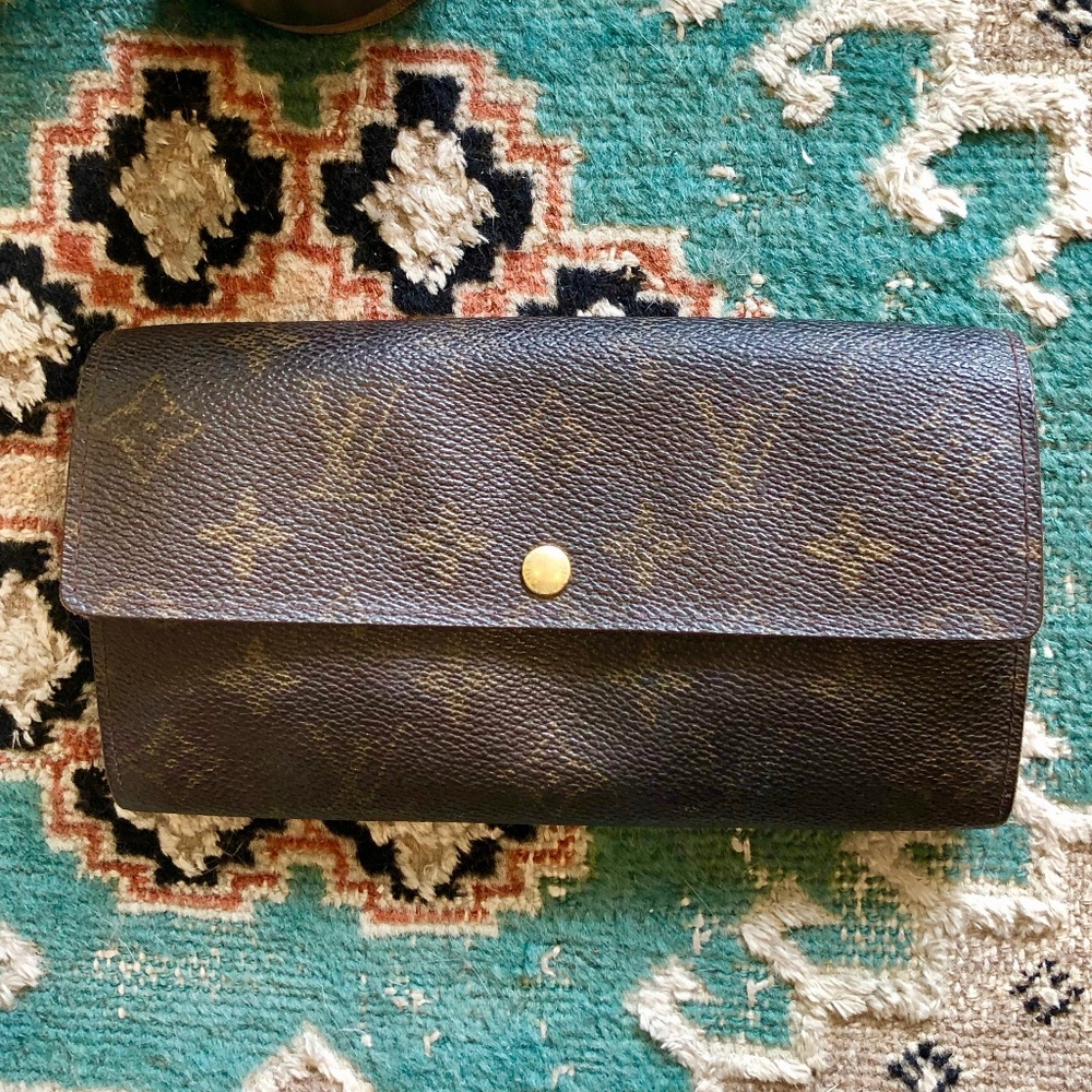 Authentic Louis Vuitton Long  Wallet 24 HOUR SALE